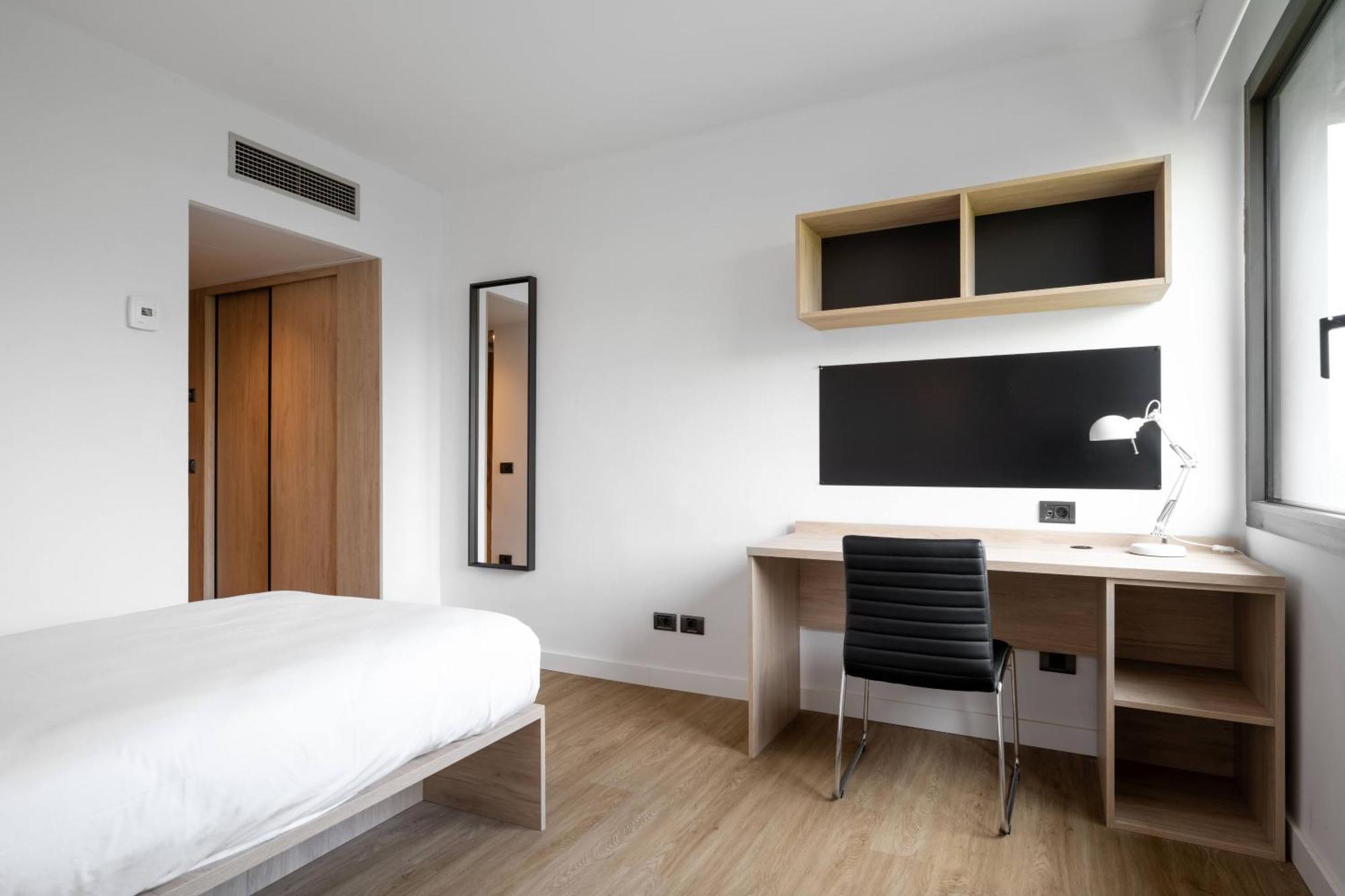 Micampus Pamplona Student Residence Ngoại thất bức ảnh